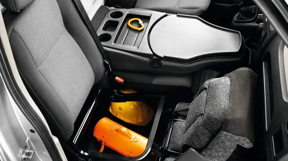 2.3T Panel Van (L2H2)