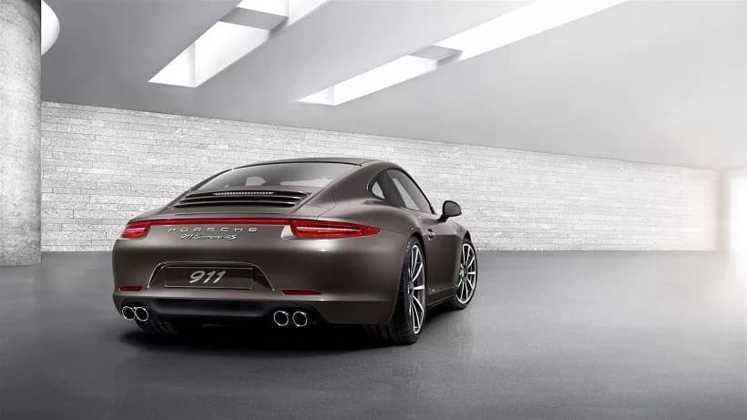 911