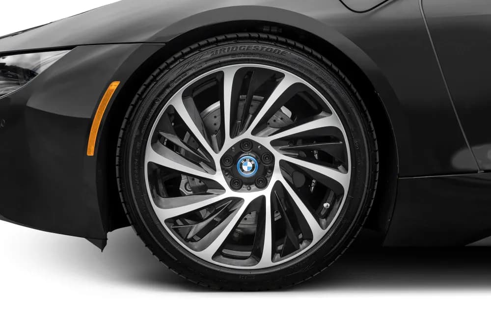 i8