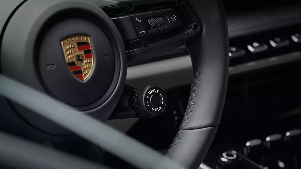 911