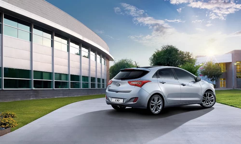 i30