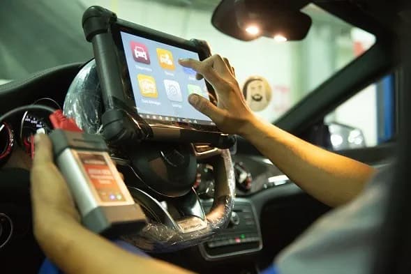 خدمات الميكانيكية مقدم من Auto central