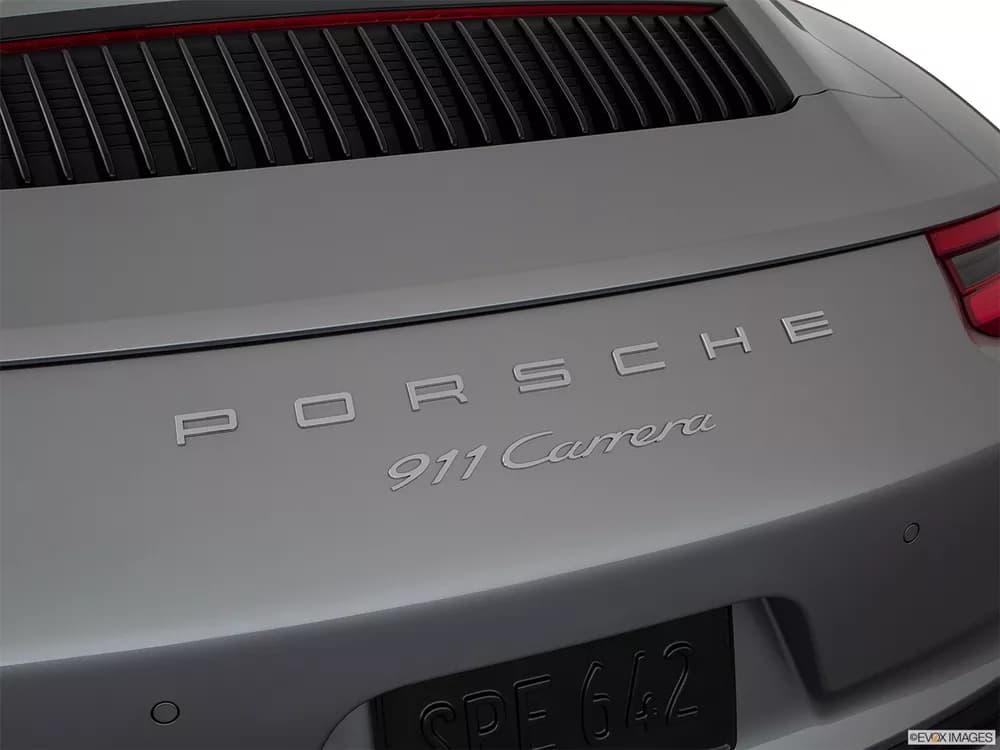 Porsche 911 2018 Carrera