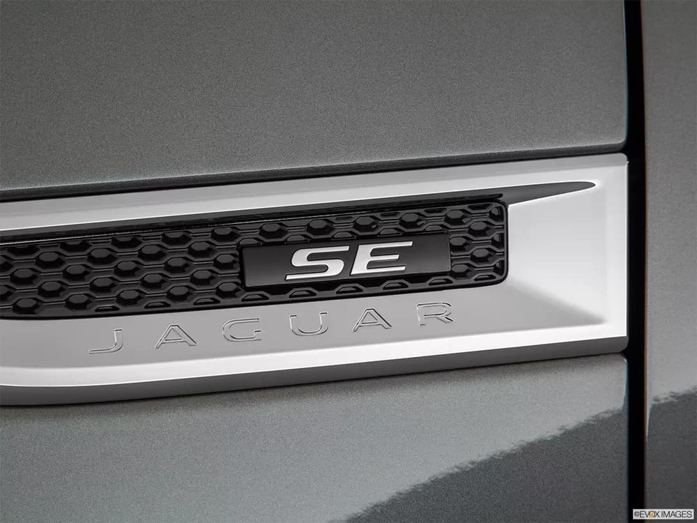Jaguar E-Pace 2020 2.0T SE (200 PS)