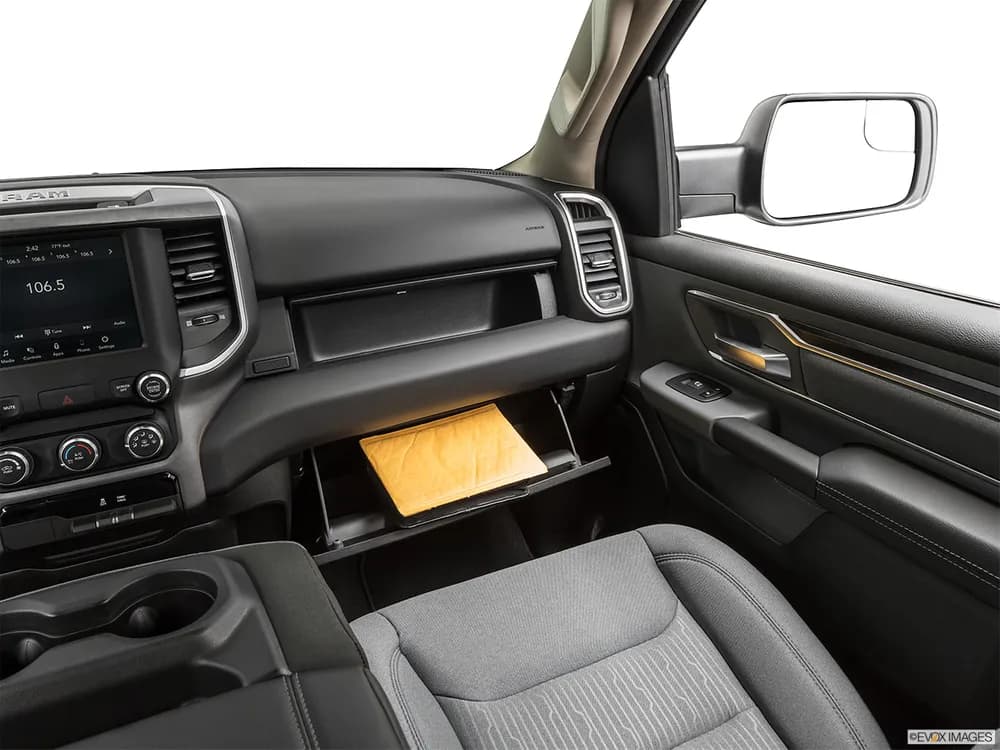 RAM 1500 2021 5.7L Big Horn (Regular Cab)