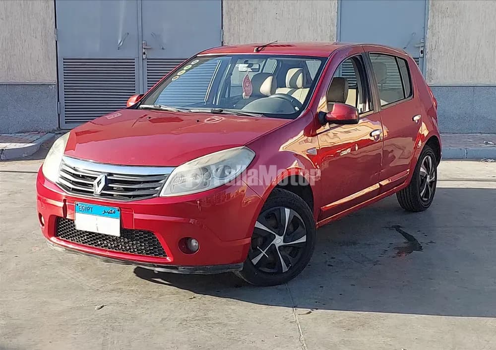 Used Renault Sandero 4 Door 1.6L Manual 2012