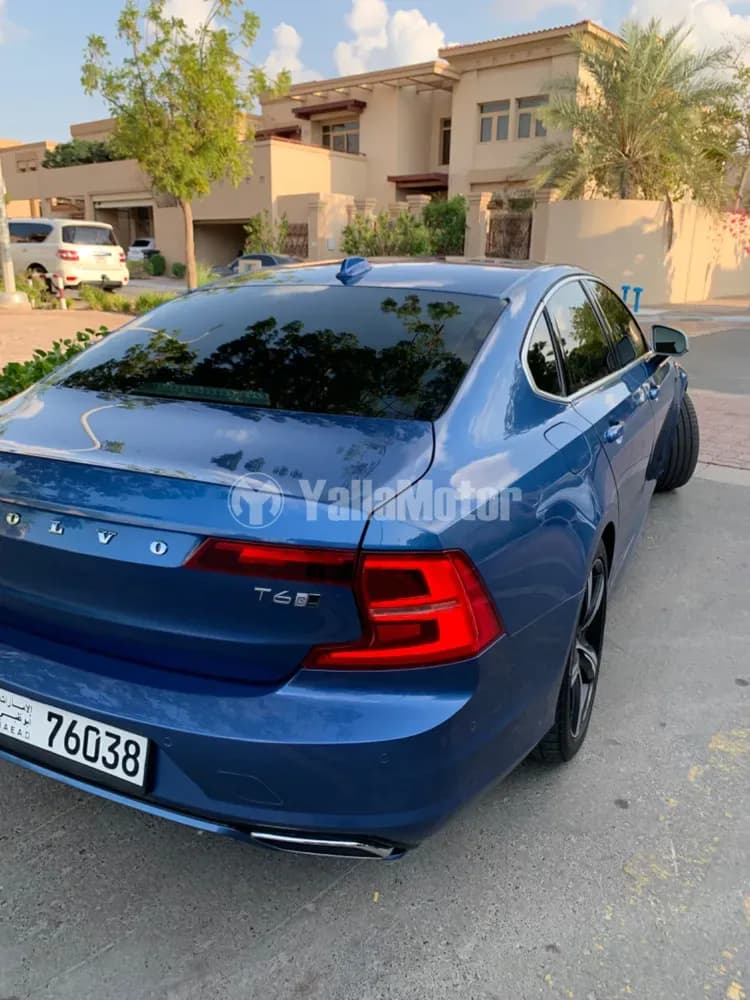 فولفو إس90 T6 AWD R Design 2019 مستعملة