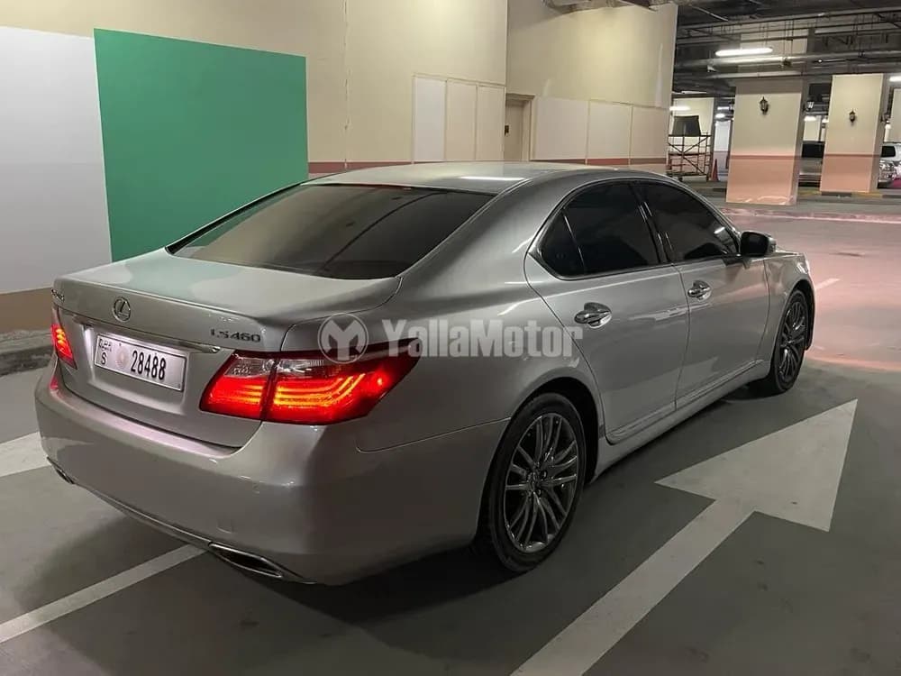 مستعملة لكزس أل أس 460 4 door 4.6L SWB 2010