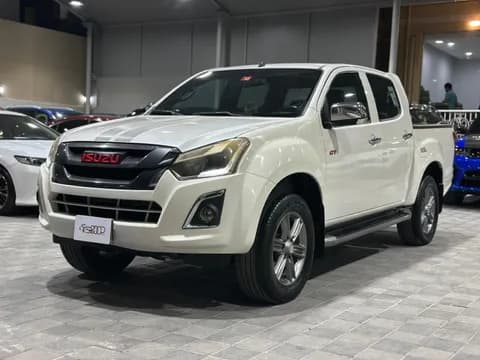 Used Isuzu D-MAX 3.0L Crew Cab 4WD GT 2016 Used Isuzu D-MAX 3.0L Crew Cab 4WD GT 2016 used_cars.forSale
