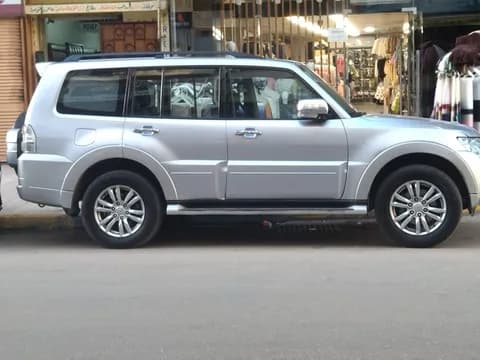 Used Mitsubishi Pajero 3.8L 5 Door Full 2014 Used Mitsubishi Pajero 3.8L 5 Door Full 2014 for sale