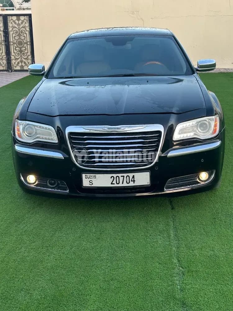 Used Chrysler 300C 5.7L 2013