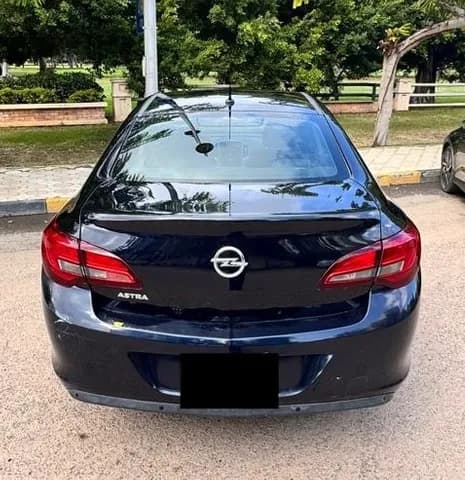 Used Opel Astra Cosmo 2018 Used Opel Astra Cosmo 2018 used_cars.forSale