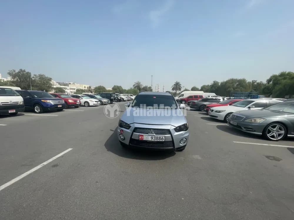 ميتسوبيشي أوتلاندر 2.4L GLX 5-Seater 2013 مستعملة