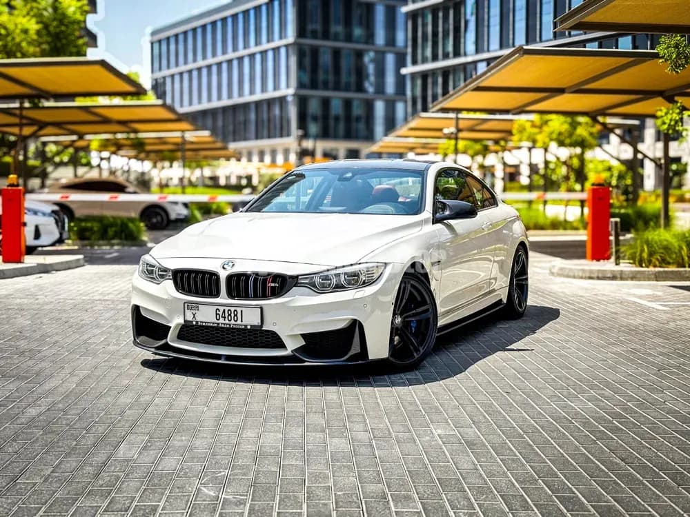 بي إم دبليو أم4 الكوبيه 3.0T 2015 مستعملة