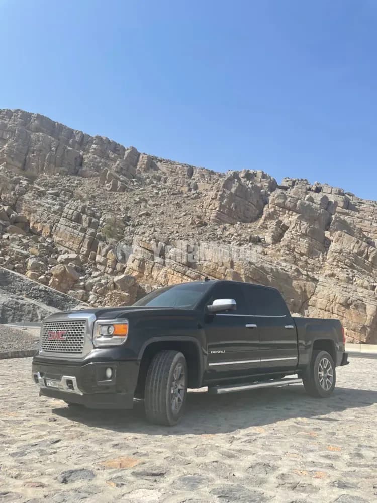 Used GMC Sierra Denali 6.2L Crew Cab (AWD) 2015