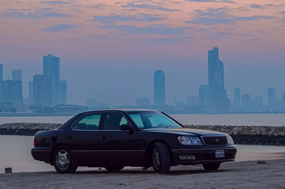 مستعملة لكزس LS 400 2000