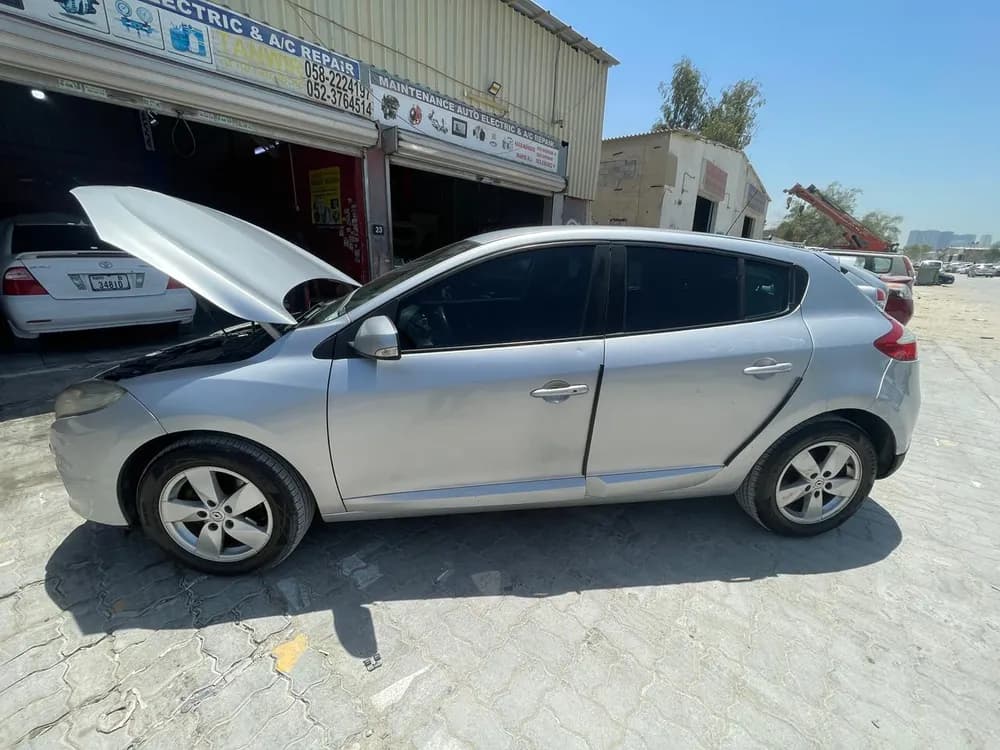 رينو ميجان 5 Door 1.6L Automatic 2011 مستعملة