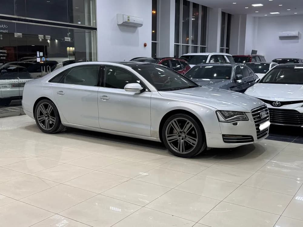 أودي أي8 أل 3.0L (290 HP) 2014 مستعملة