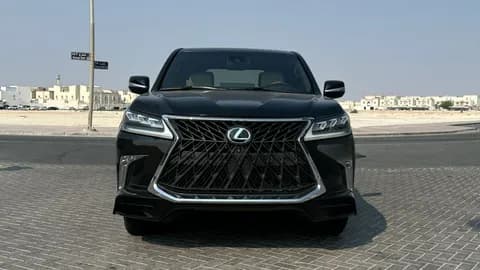 لكزس أل أكس 570 5 door 5.7L 2017 مستعملة