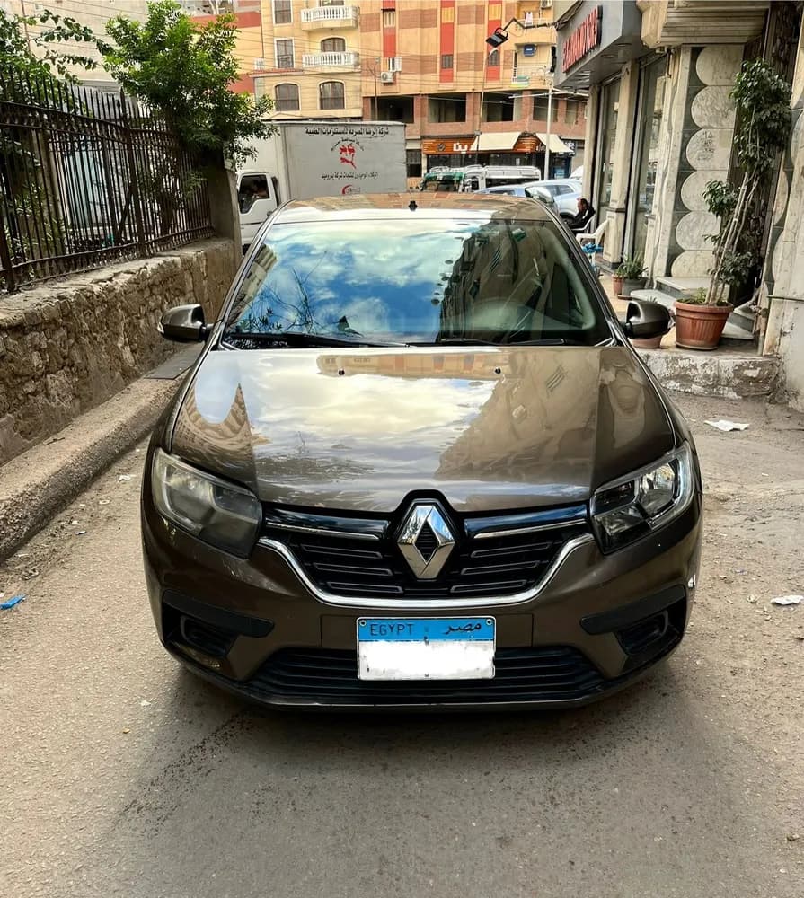 Used Renault Logan E1 A/T 2021