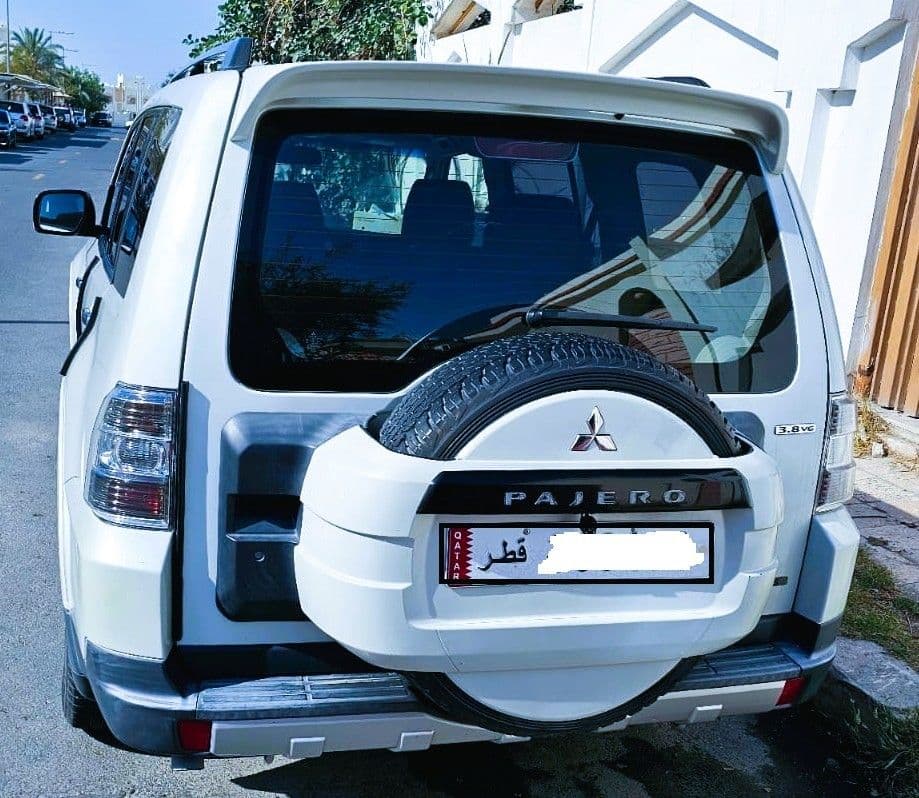 ميتسوبيشي باجيرو 3.8L 5 Door Mid 2008 مستعملة