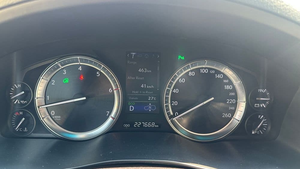 لكزس أل أكس 570 5 door 5.7L 2017 مستعملة