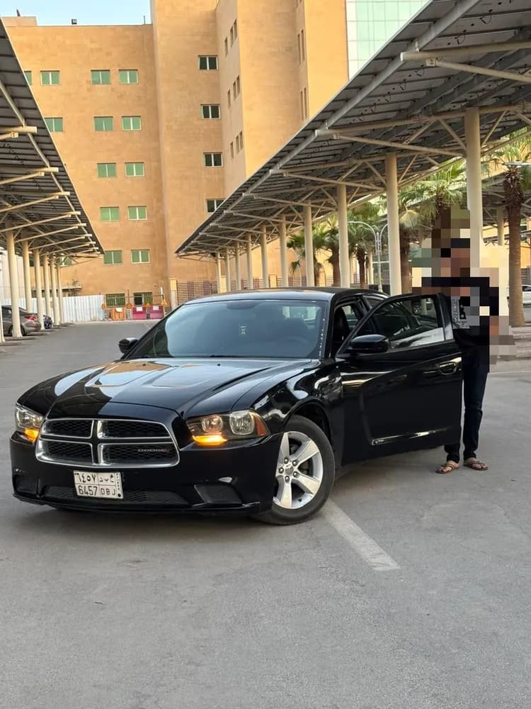 Used Dodge Charger 3.6L SXT Mid Option 2013