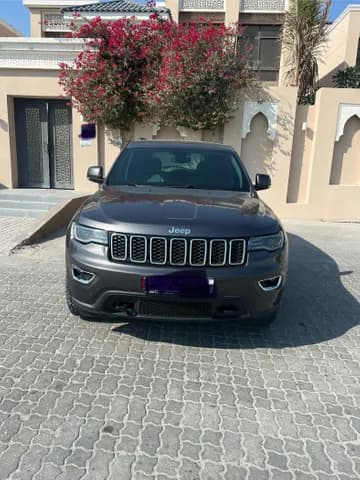 Used Jeep Jeep Grand Cherokee Laredo 2019