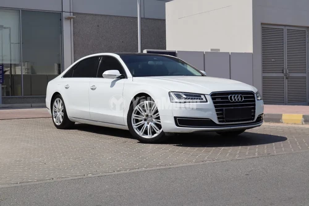 أودي أي8 Long 50 TFSI quattro 333 HP 2017 مستعملة
