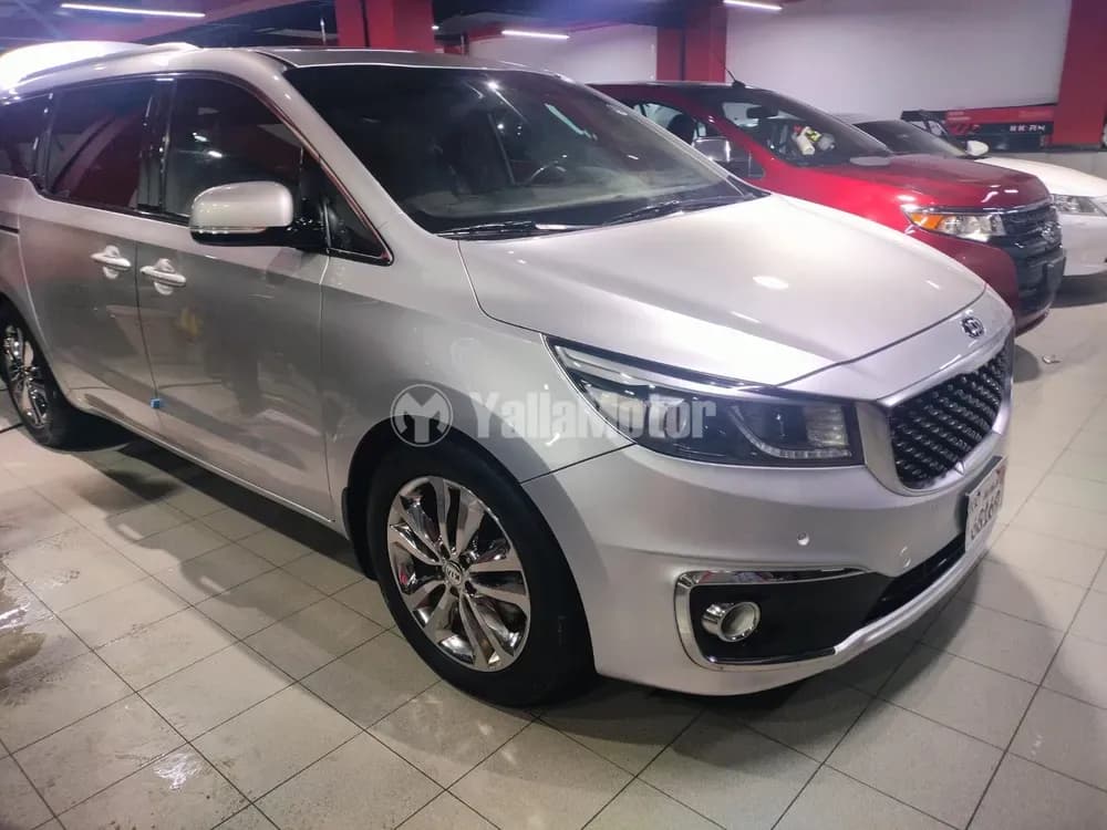 Used Kia Carnival 2017