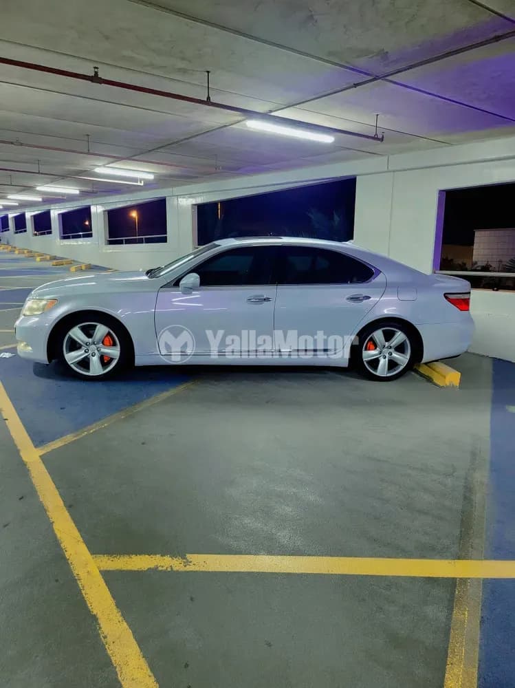 Used Lexus LS 460 4 door 4.6L SWB 2008