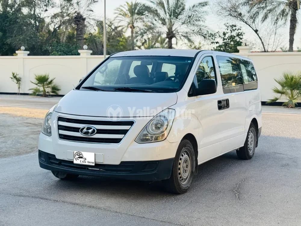 Used Hyundai H1 12-Seater Passenger Van 2017