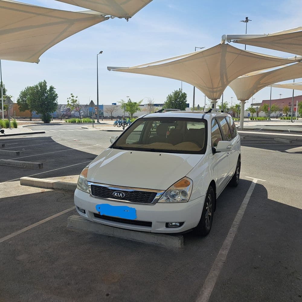 Used Kia Carnival 3.5L LX 2014
