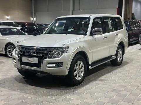 Used Mitsubishi Pajero 3.5L GLS 5 Door 2019 Used Mitsubishi Pajero 3.5L GLS 5 Door 2019 used_cars.forSale