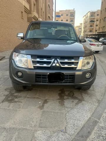 Used Mitsubishi Pajero GLS V6 2014 Used Mitsubishi Pajero GLS V6 2014 for sale