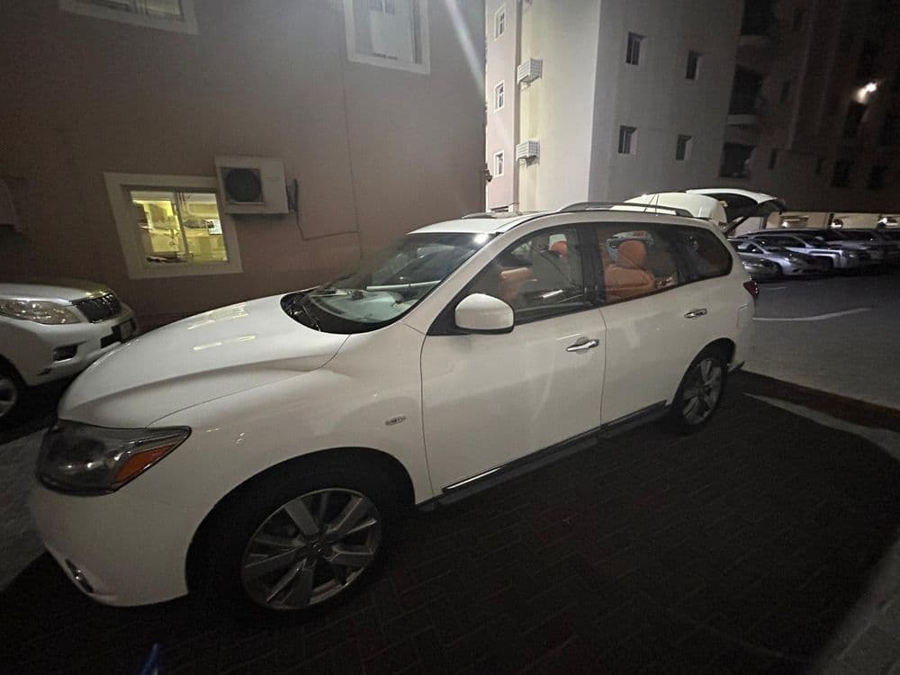 Used Nissan Pathfinder 3.5L SV 4WD 2013