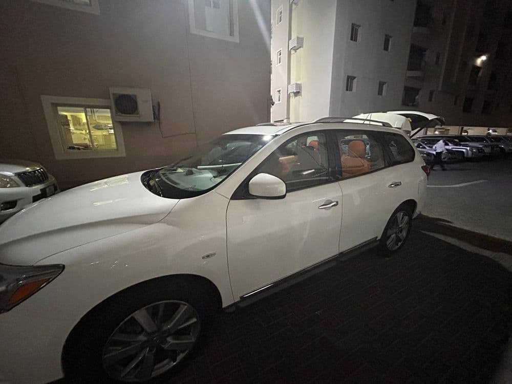 Used Nissan Pathfinder 3.5L SV 4WD 2013