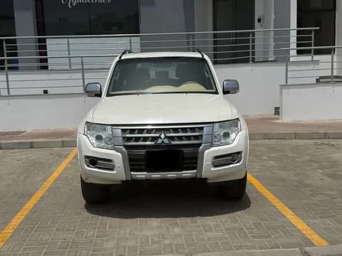 ميتسوبيشي باجيرو GLS V6 2018 مستعملة ميتسوبيشي باجيرو GLS V6 2018 مستعملة للبيع