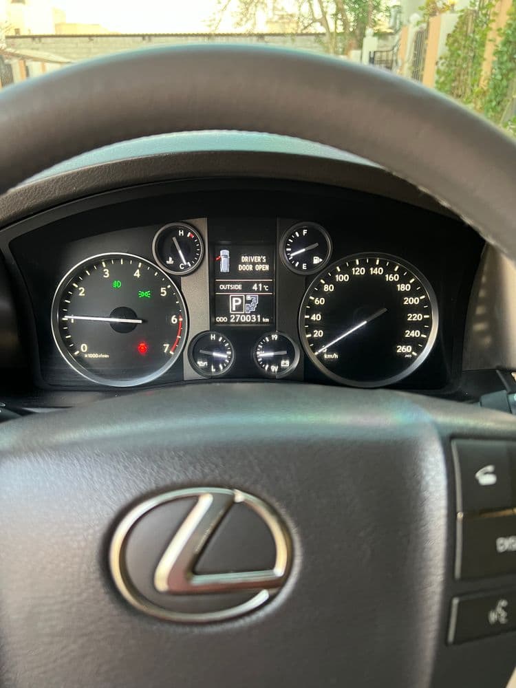Used Lexus LX 570 5 door 5.7L 2013
