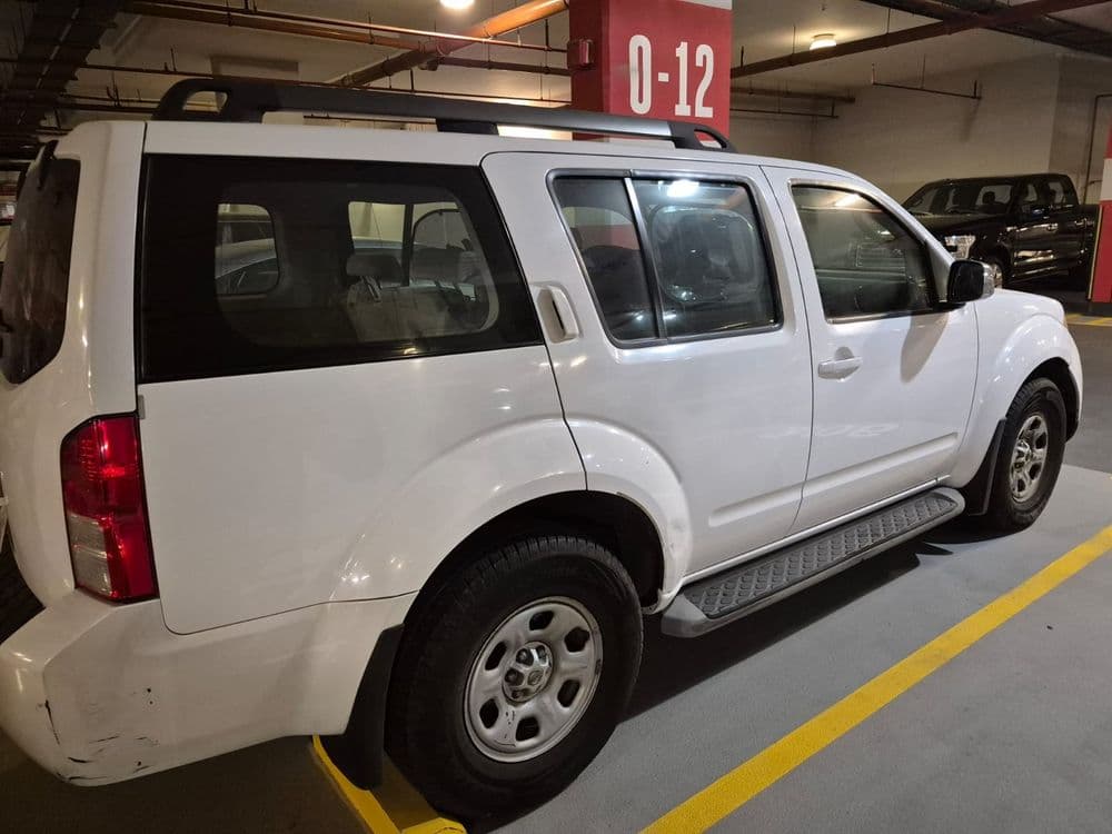 Used Nissan Pathfinder 2010