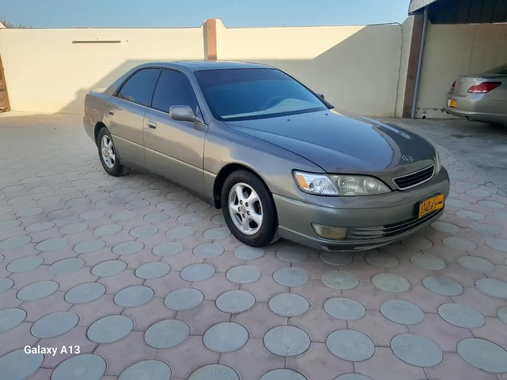 Used Lexus ES 300 Hybrid 1999