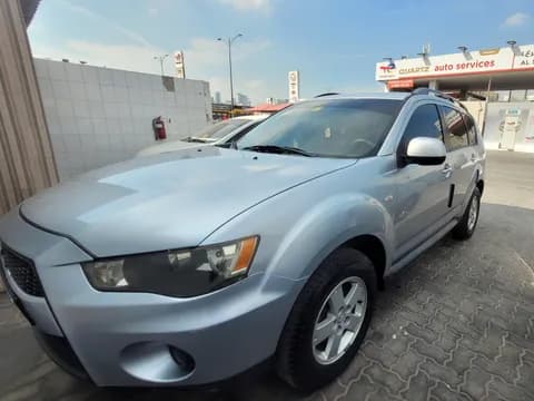 ميتسوبيشي أوت لاندر 2.4L 2011 مستعملة ميتسوبيشي أوت لاندر 2.4L 2011 مستعملة للبيع