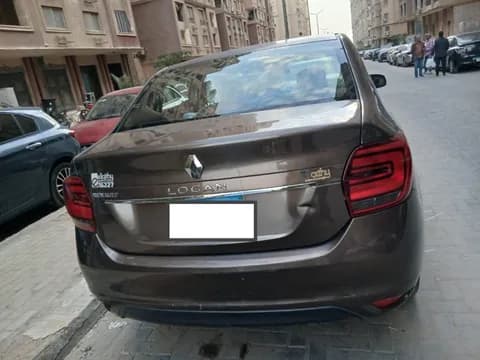 رينو لوجان Mid 2018 مستعملة رينو لوجان Mid 2018 مستعملة used_cars.forSale