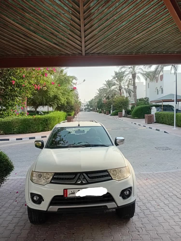 Used Mitsubishi Pajero 3.5L 5 Door 2015 Used Mitsubishi Pajero 3.5L 5 Door 2015 used_cars.forSale