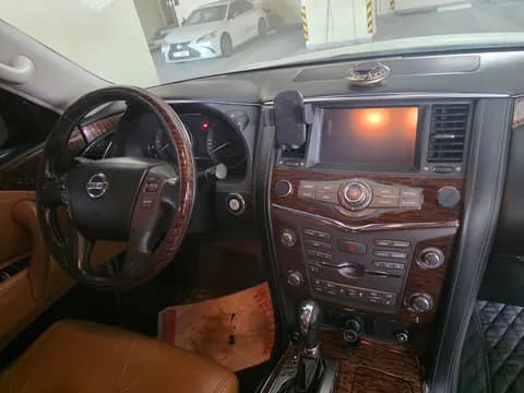 Used Nissan Patrol 5.6L SE Platinum 2016 Used Nissan Patrol 5.6L SE Platinum 2016 for sale