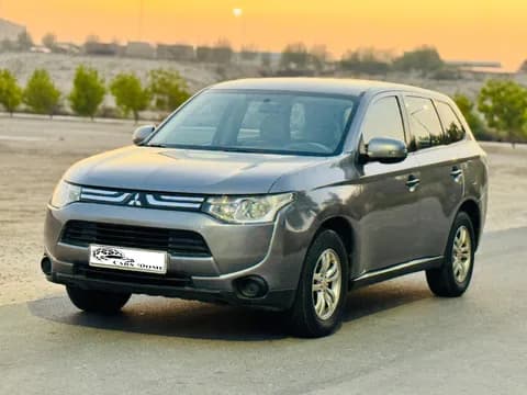 ميتسوبيشي أوتلاندر 2.4L GLX (5-Seater) 2014 مستعملة ميتسوبيشي أوتلاندر 2.4L GLX (5-Seater) 2014 مستعملة للبيع