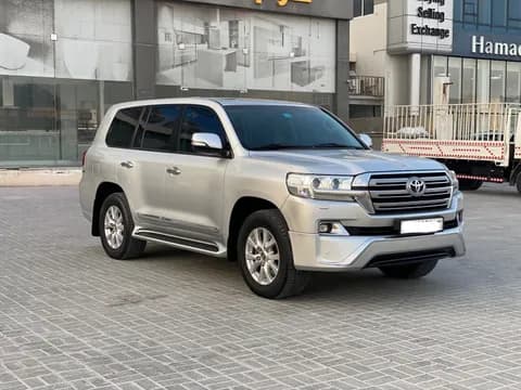 تويوتا لاند كروز 5 Door 4.6L 2016 مستعملة تويوتا لاند كروز 5 Door 4.6L 2016 مستعملة للبيع