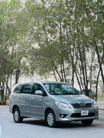 Used Toyota Innova 2.7 DX 2015 Used Toyota Innova 2.7 DX 2015 for sale