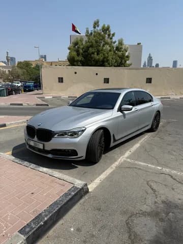 بي إم دبليو الفئة السابعة 740Li 2016 مستعملة بي إم دبليو الفئة السابعة 740Li 2016 مستعملة للبيع