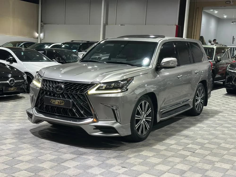 لكزس أل أكس 5 door 5.7L 2018 مستعملة